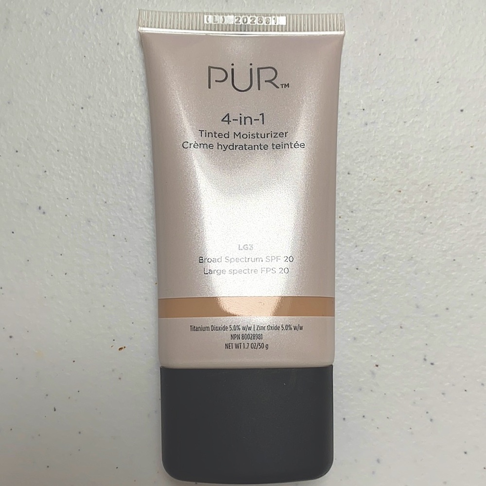 PUR 4-in-1 Tinted Moisturizer LG3